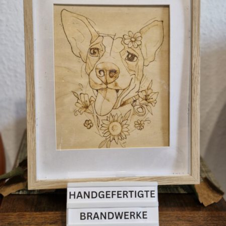 Brandwerk DIN A4 – Fröhlicher Podenco mit Blumen (ohne Bilderrahmen)