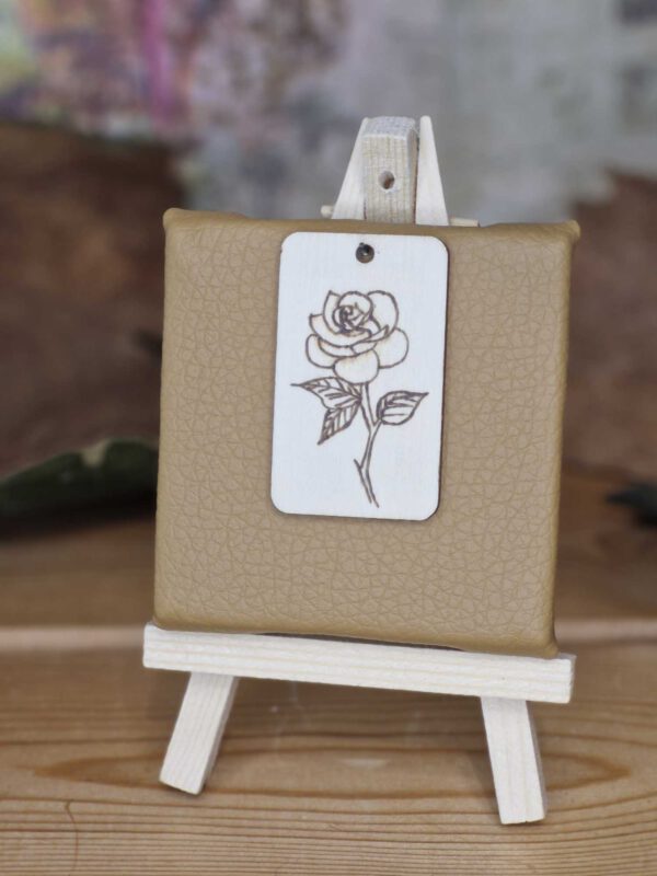 Schlüsselanhänger:Rose im Tattoo-Stil